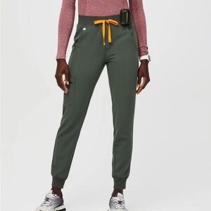 Zamora High Waisted - Petite Jogger Scrub Pants